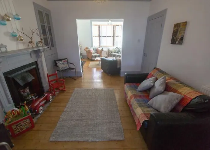 Holiday House Pembroke Dock