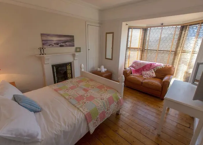 Holiday House Pembroke Dock